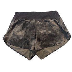 Athleta Run with it Printed 3.5” Short